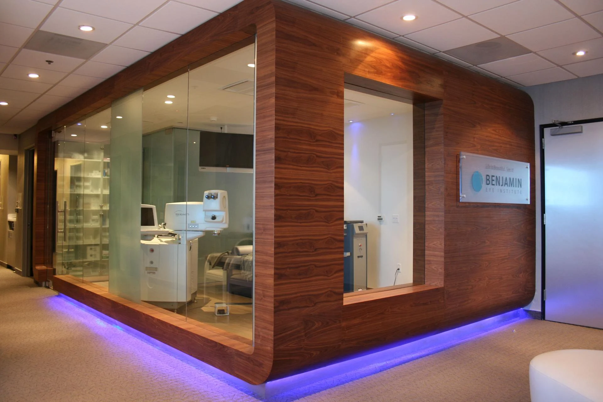 Eyes: The Art of Choosing the Right Office