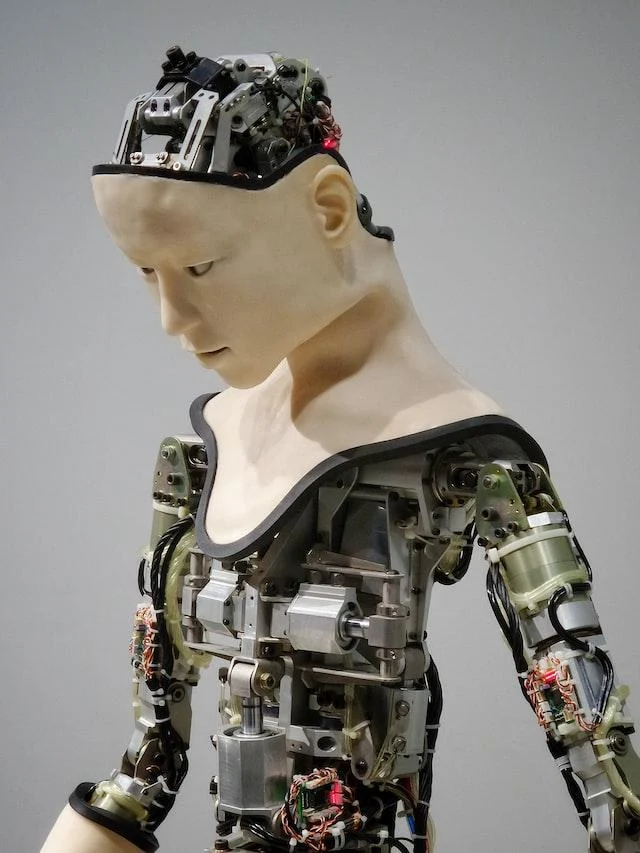 Robot with Excellent Vision Draws Your Blood. The future is near.